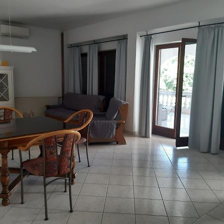 Apartment Nevija E Natale Opric ภายนอก รูปภาพ